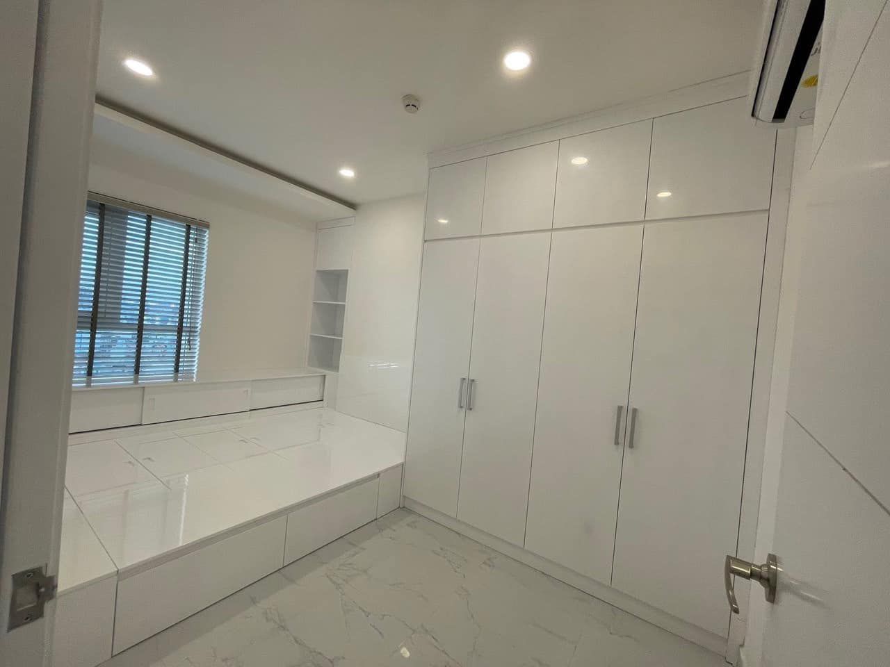 Bán Căn hộ Newton Residence, 3PN, 2WC, 100m2, căn góc, nội thất, giá: 6 tỷ 9, LH: 0908 435 ***