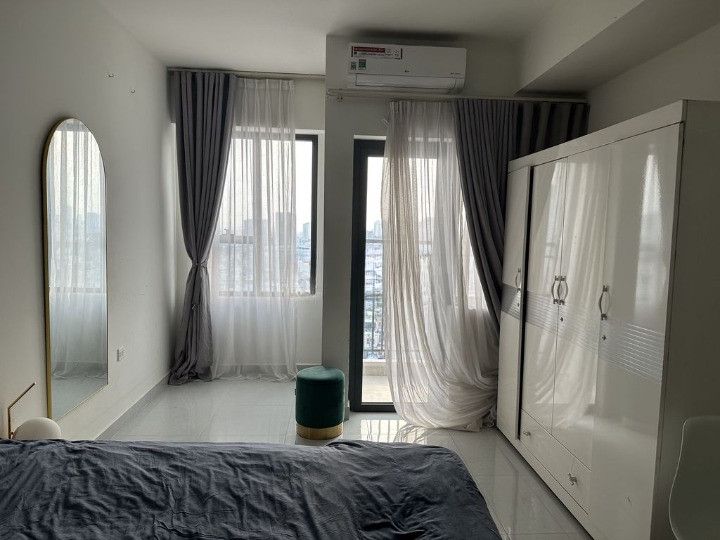 Bán nhanh Soho Residence, căn góc 59m2, 2PN 1WC. 5,8 tỷ. LH: 0983 568 *** gặp Tín để xem nhà