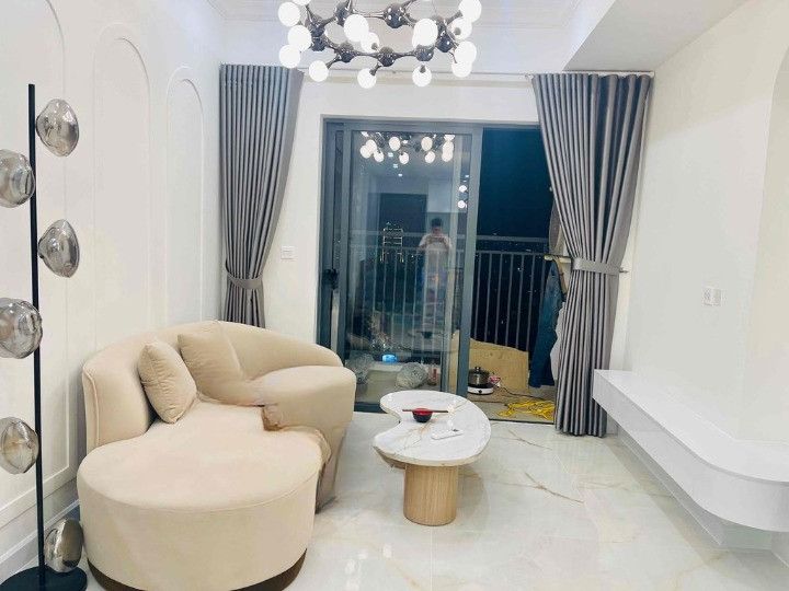 Chủ cho thuê CHCC Soho Residence, DT 35m2, 1 phòng ngủ lớn, giá 15 triệu/tháng, LH: 0902 818 ***