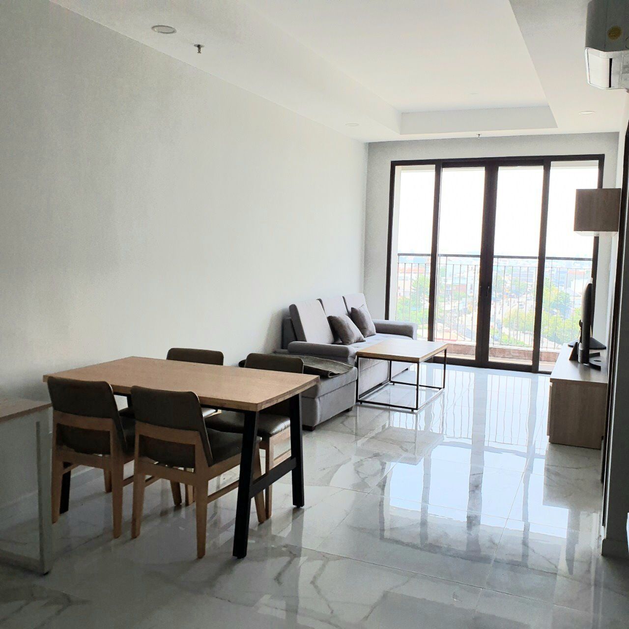 Chính chủ bán căn Moonlight 68m2 giá 2.9tỷ bao full phí, view hồ bơi cực đẹp 0706 679 ***