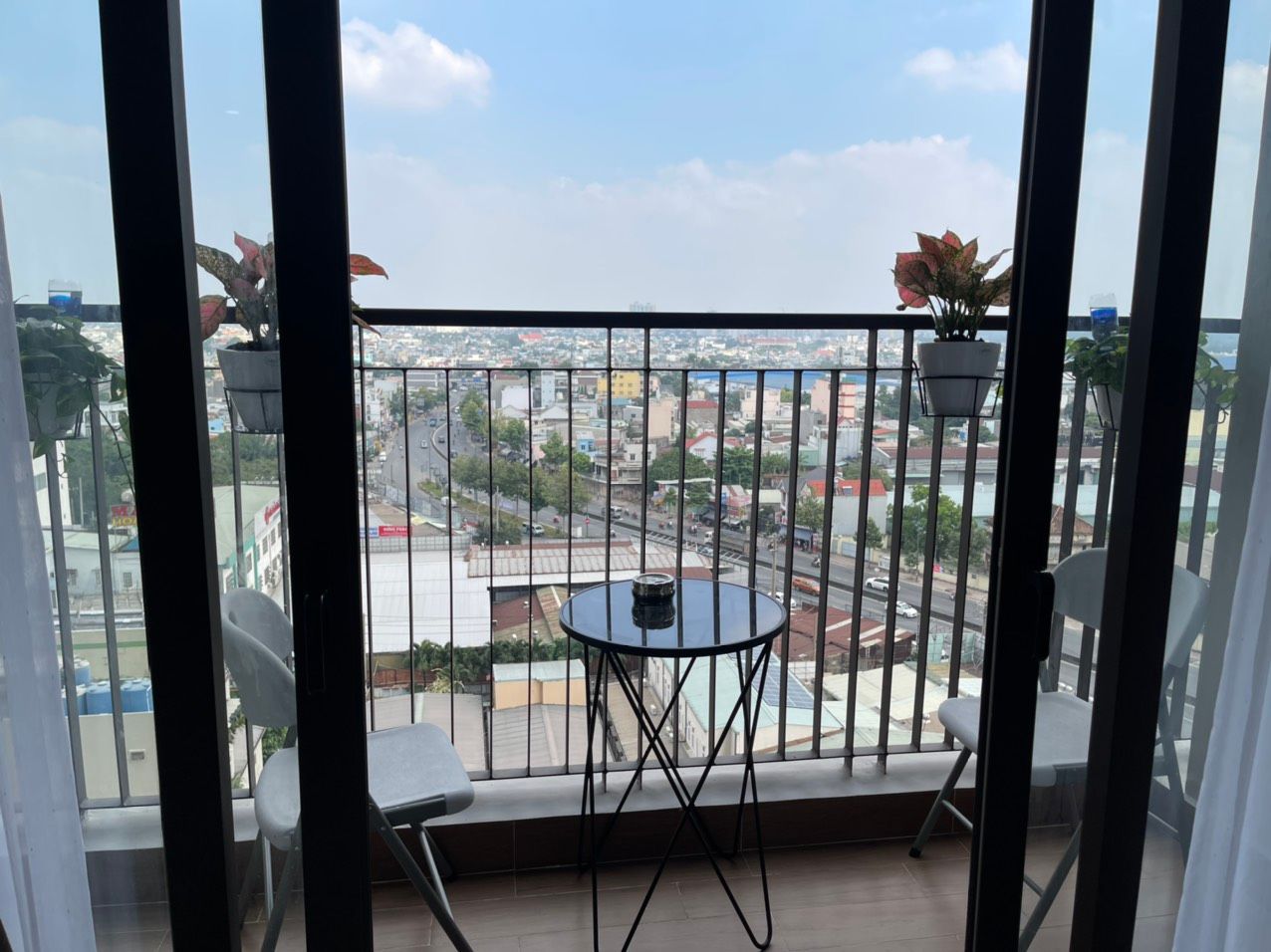 Chính chủ bán gấp căn hộ Moonlight Residences, full NT Thủ Đức 2PN = 2.9 tỷ, liên hệ: 0938 345 ***