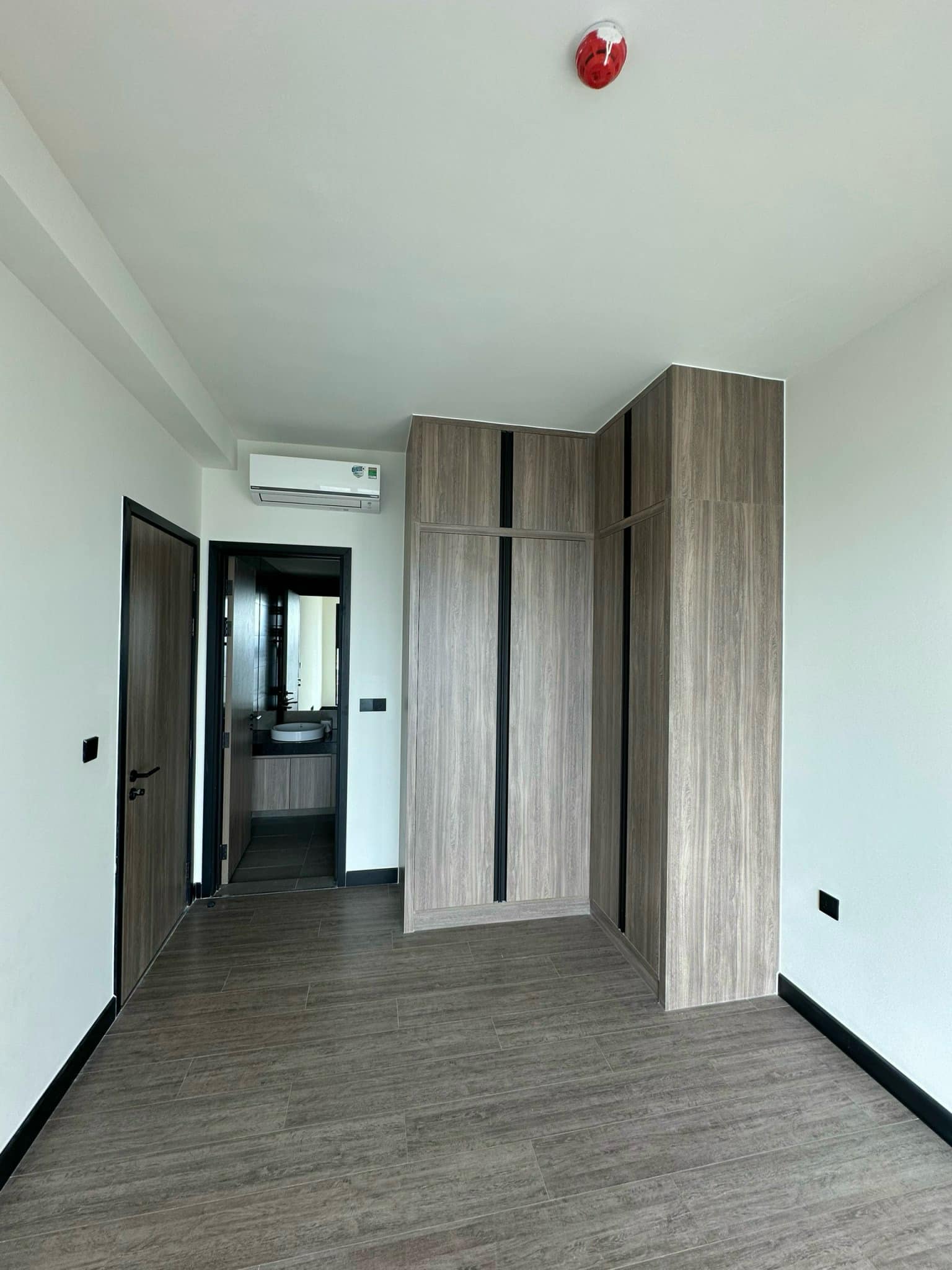 Mua trực tiếp chủ đầu tư: Penthouse Toà Celto - DT: 218m2, Giao thô. Giá: 21,5tỷ LH: 0931 356 ***