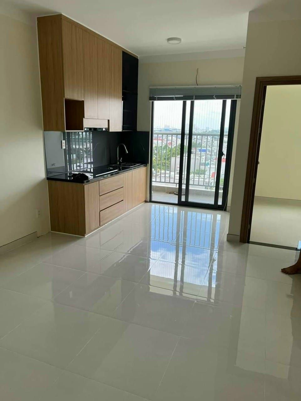 Cần cho thuê căn hộ Sài Gòn Avenue 62m2 2pn 2 wc giá 6tr5. Liên hệ: 0986 584 ***Nhi)