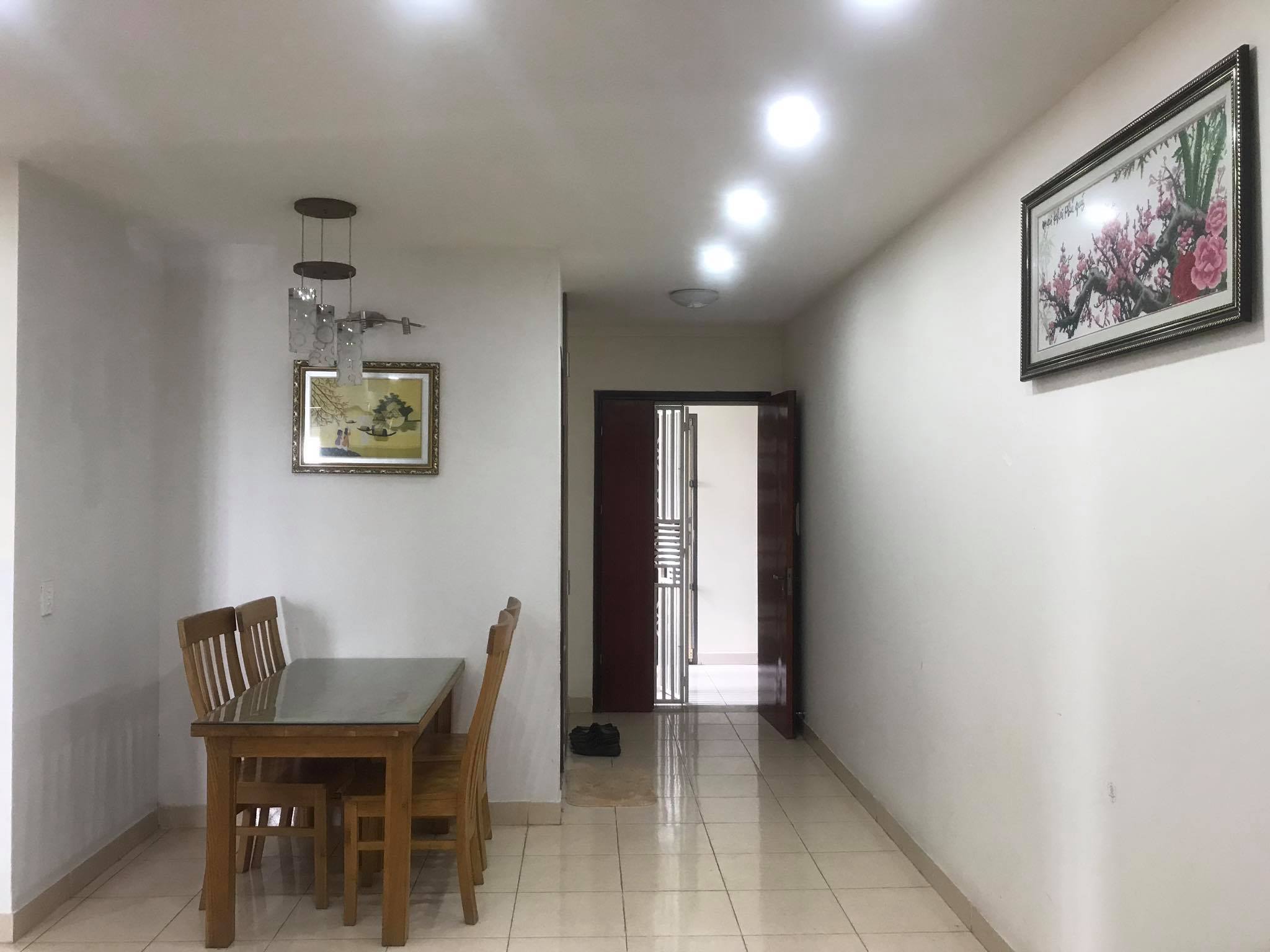 Cần tiền làm ăn, bán căn hộ 75m2 căn góc tầng cao, ngã 4 Thủ Đức, gần các trường đại học chỉ 2.1 tỷ