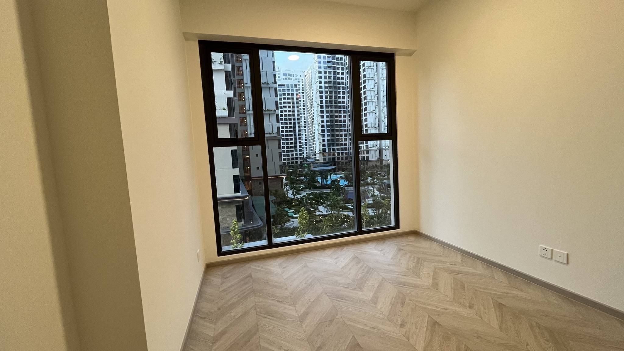 Bán căn penthouse Masteri Centre Point, DT 220m2, giá 18 tỷ