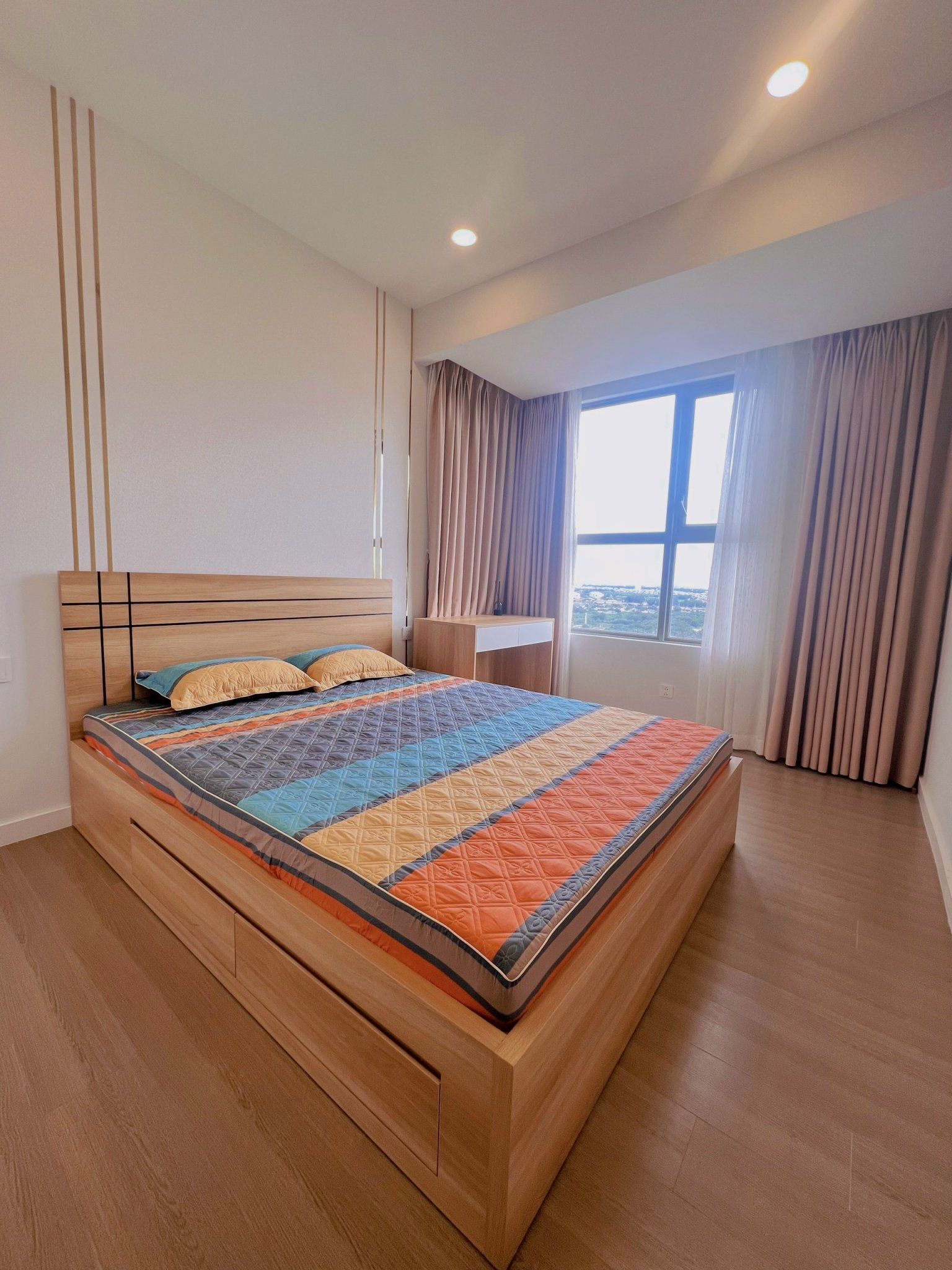 Bán penthouse 174m2 River Panorama quận 7, nhà thô giá bán 8.5 tỷ 0939 220 ***