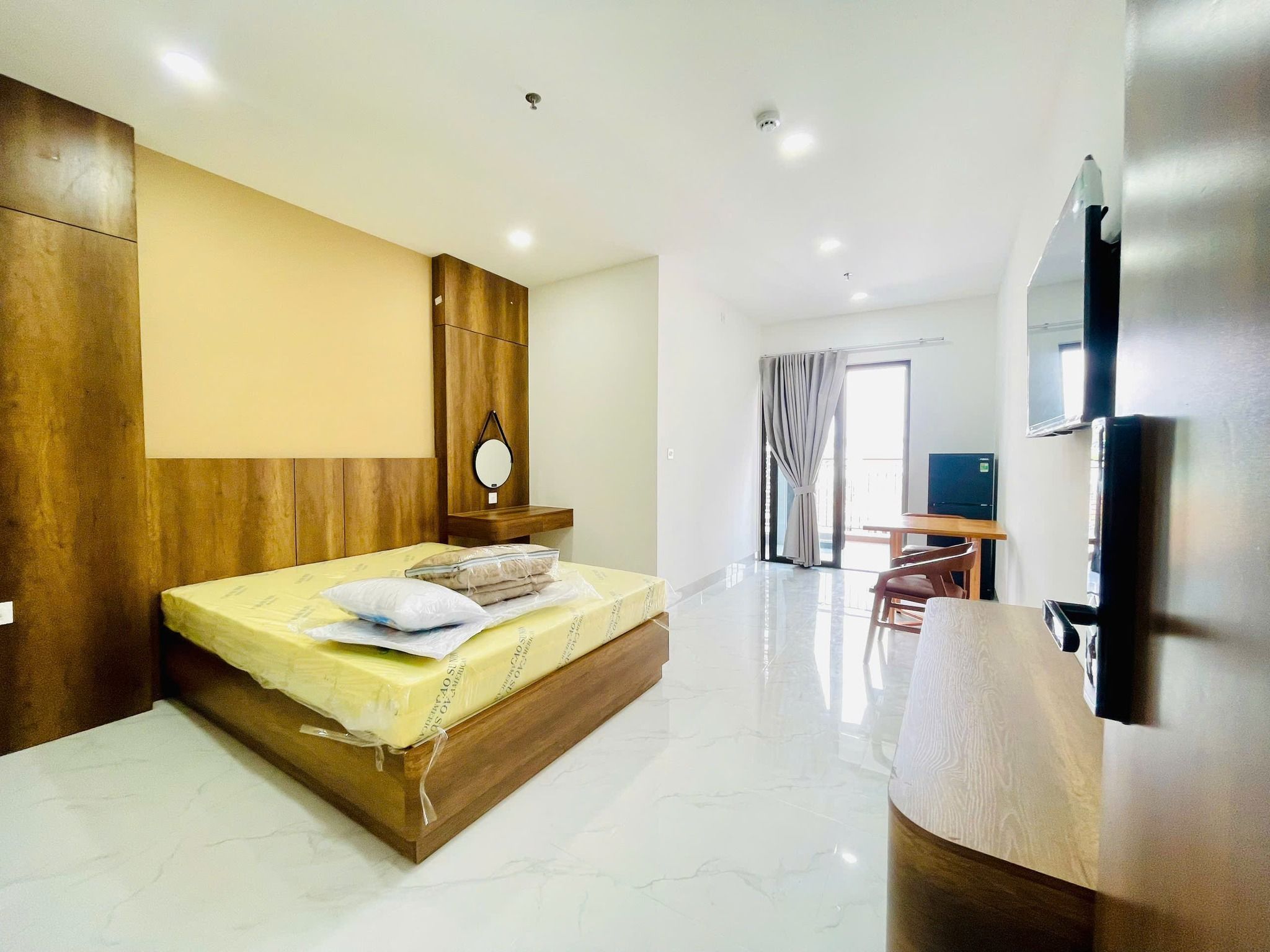 Căn hộ Center Point - Hải Châu, DN, căn 1BR 47m2 full nội thất chỉ 3.1 tỷ, cho thuê 20tr/tháng