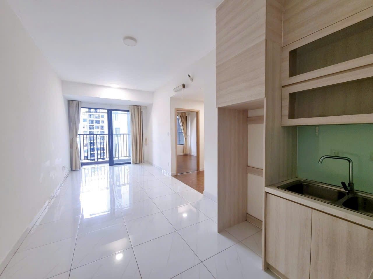 Bán gấp căn hộ Flora Anh Đào, 55m2, 2PN, 1WC view mát, nội thất cơ bản chủ đầu tư - Hỗ trợ vay bank