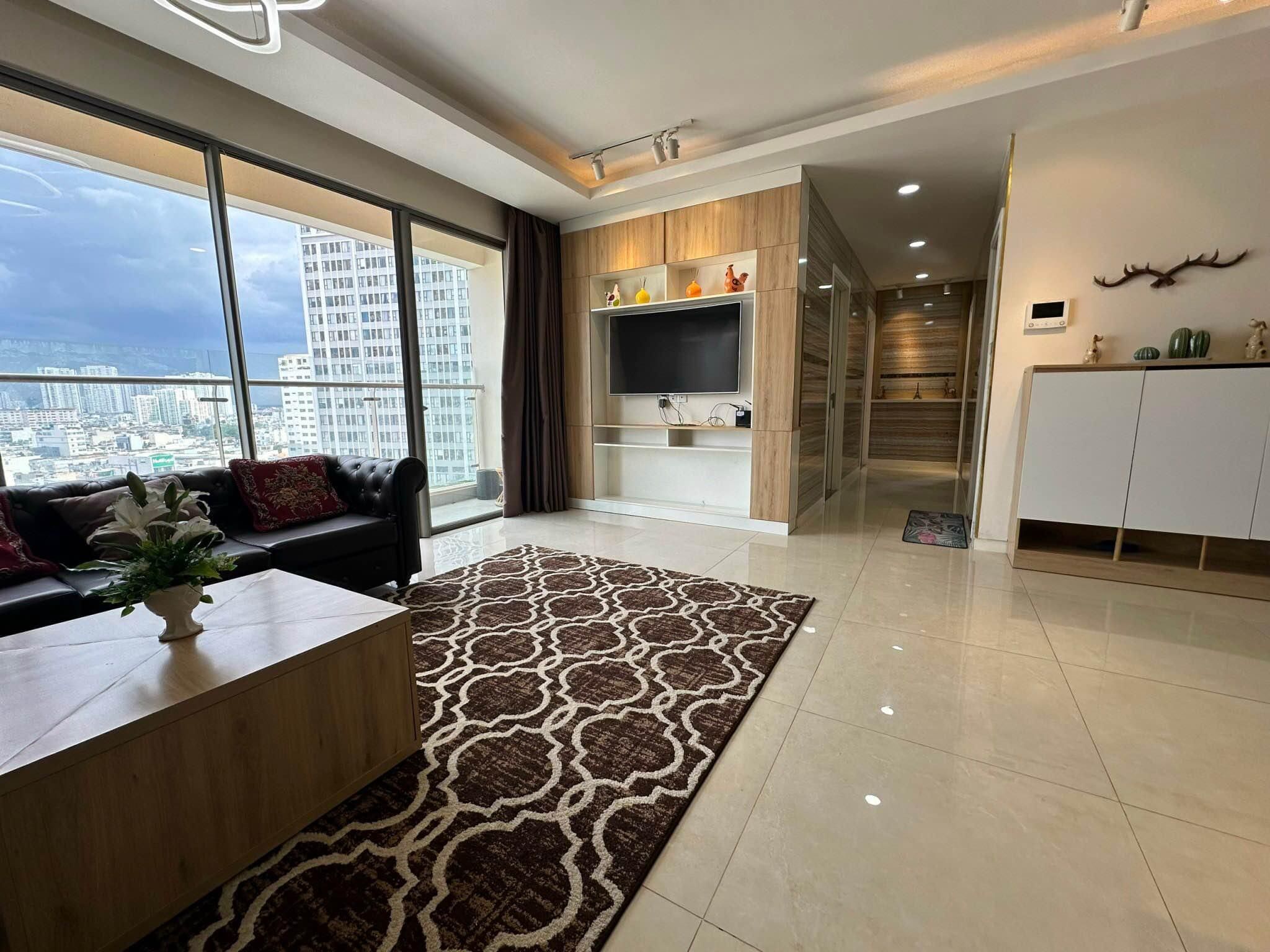 Cần cho thuê gấp, giá quá rẻ, CC Millenium, Quận 4, 68m2, 2PN, 1WC, full, giá 16tr/th