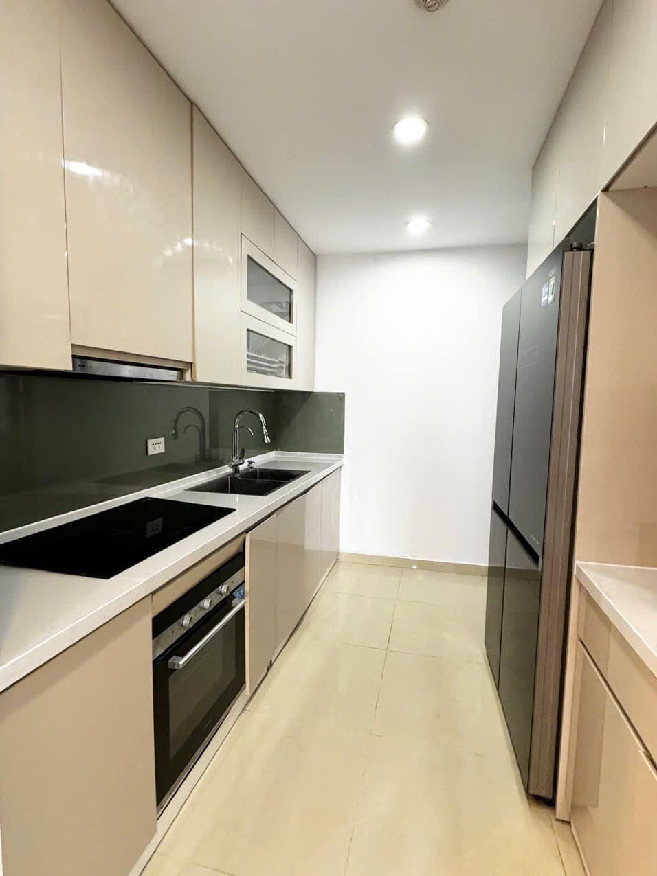 Bán gấp căn hộ đẹp 135m2 - 3 phòng ngủ tòa Diamond Goldmark City, Phú Diễn, Bắc Từ Liêm, Hà Nội