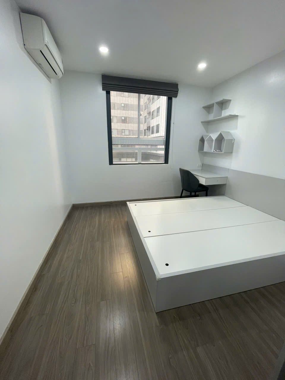 Cho thuê Penthouse 4PN, 200m2, 25 triệu tại chung cư Ban cơ yếu Chính phủ. LH 0352 790 ***