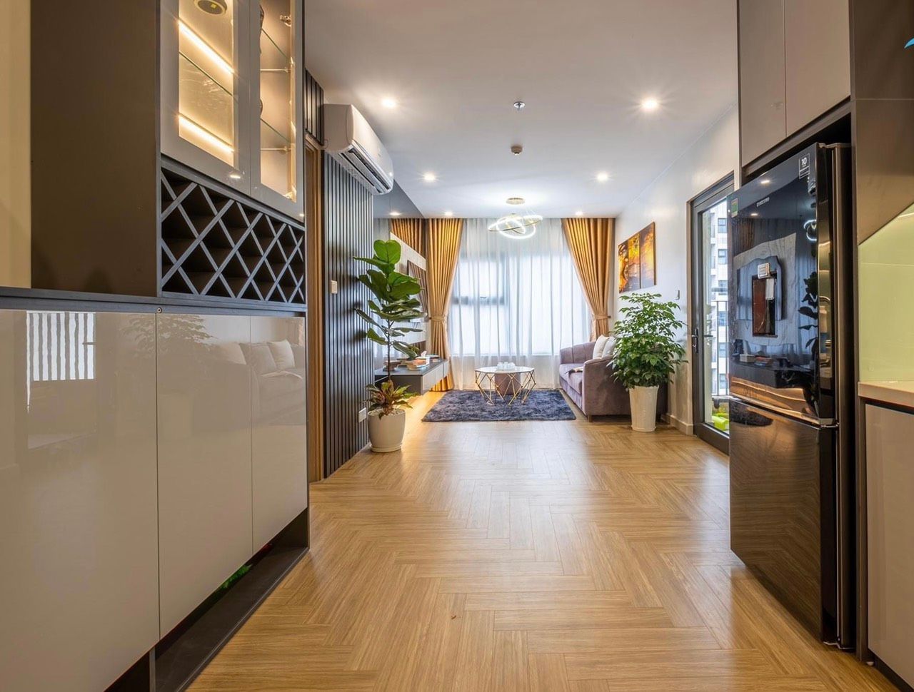 Cho thuê căn hộ Sun Grand City - 69B Thụy Khuê, diện tích 96m2 2 ngủ giá 22 triệu. LH 0945 894 ***