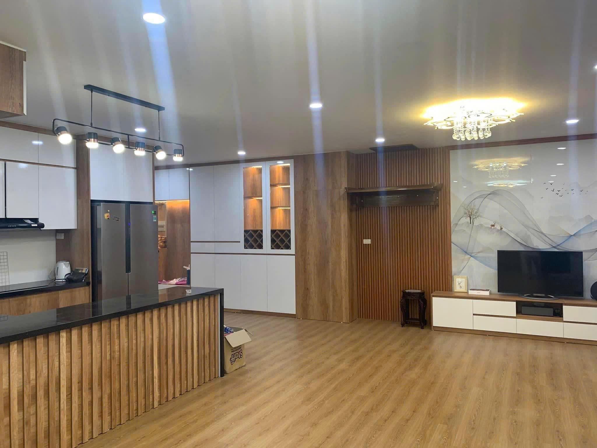Bán căn CC Hồng Hà Tower tại 89 Thịnh Liệt, diện tích 62m2 - 2N 2VS - giá 3,9 tỷ, LH 0983 873 ***