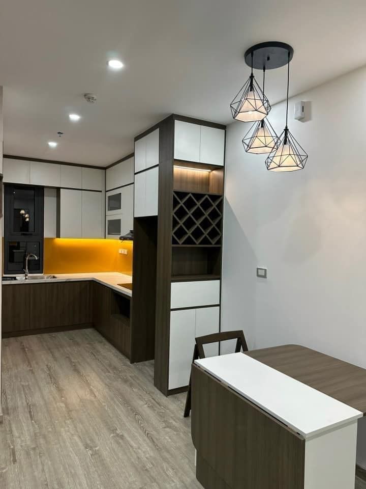 Tôi cần bán căn hộ 2 phòng ngủ + 1 toà Smile Building, 74m2 giá 4.75 tỷ, liên hệ: 0368 945 ***