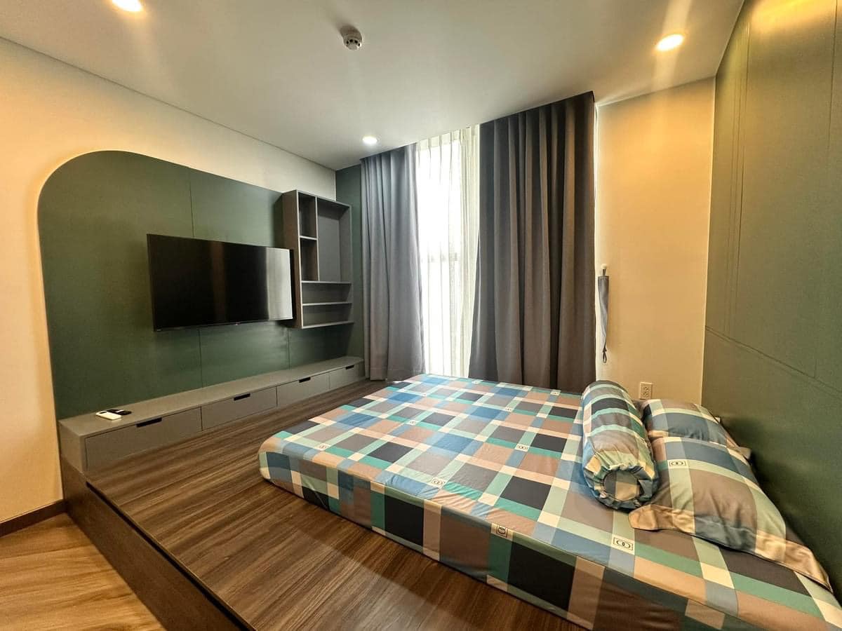 Bán căn góc Penthouse DLusso 7 tỷ. Có sổ, tặng NT. Thiện chí thương lượng. LH: 0911 850 ***