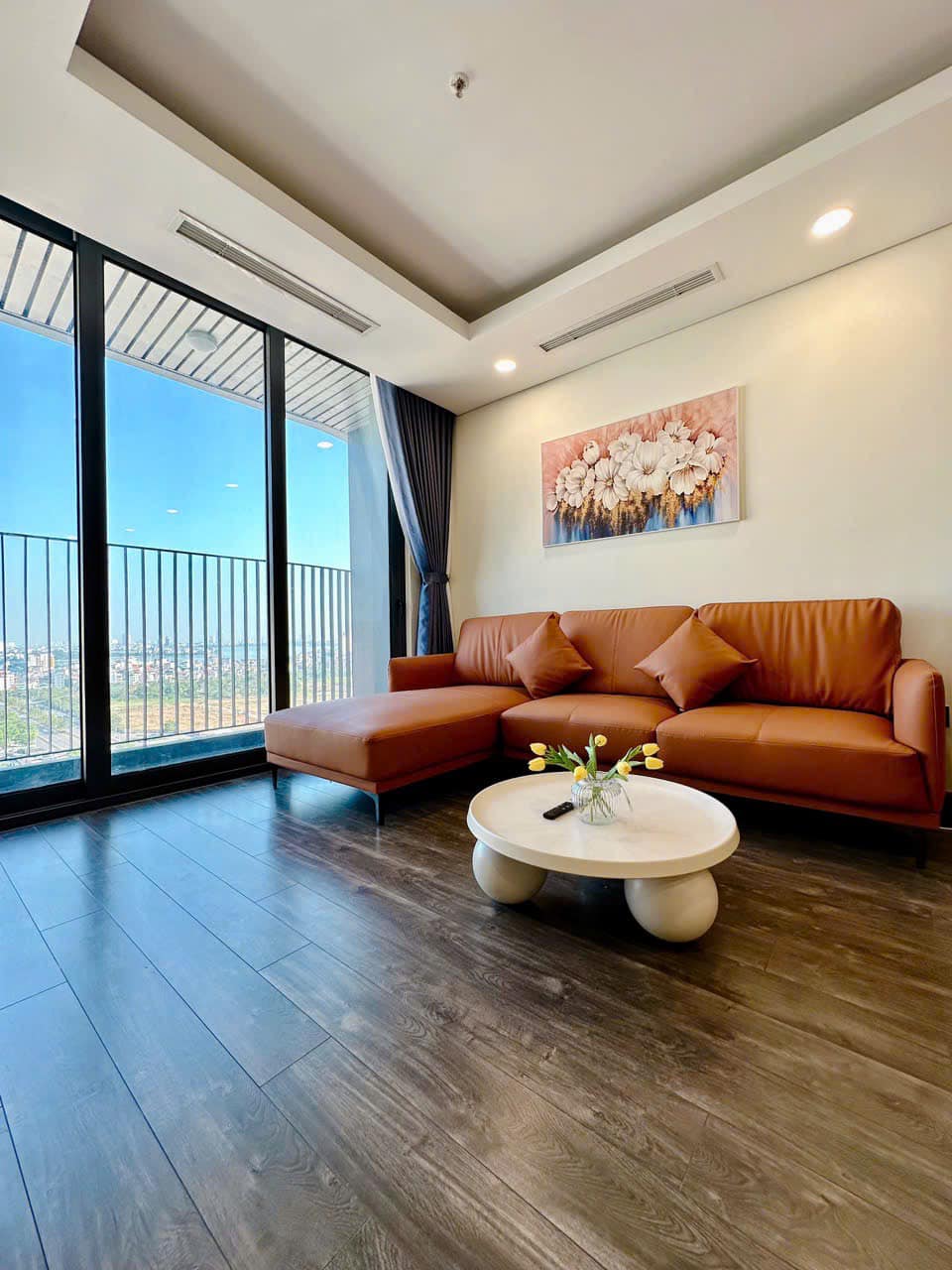 Cho thuê penthouse, view Panorama toàn cảnh Hồ Tây, chủ nhà tâm huyết setup full nội thất cao cấp