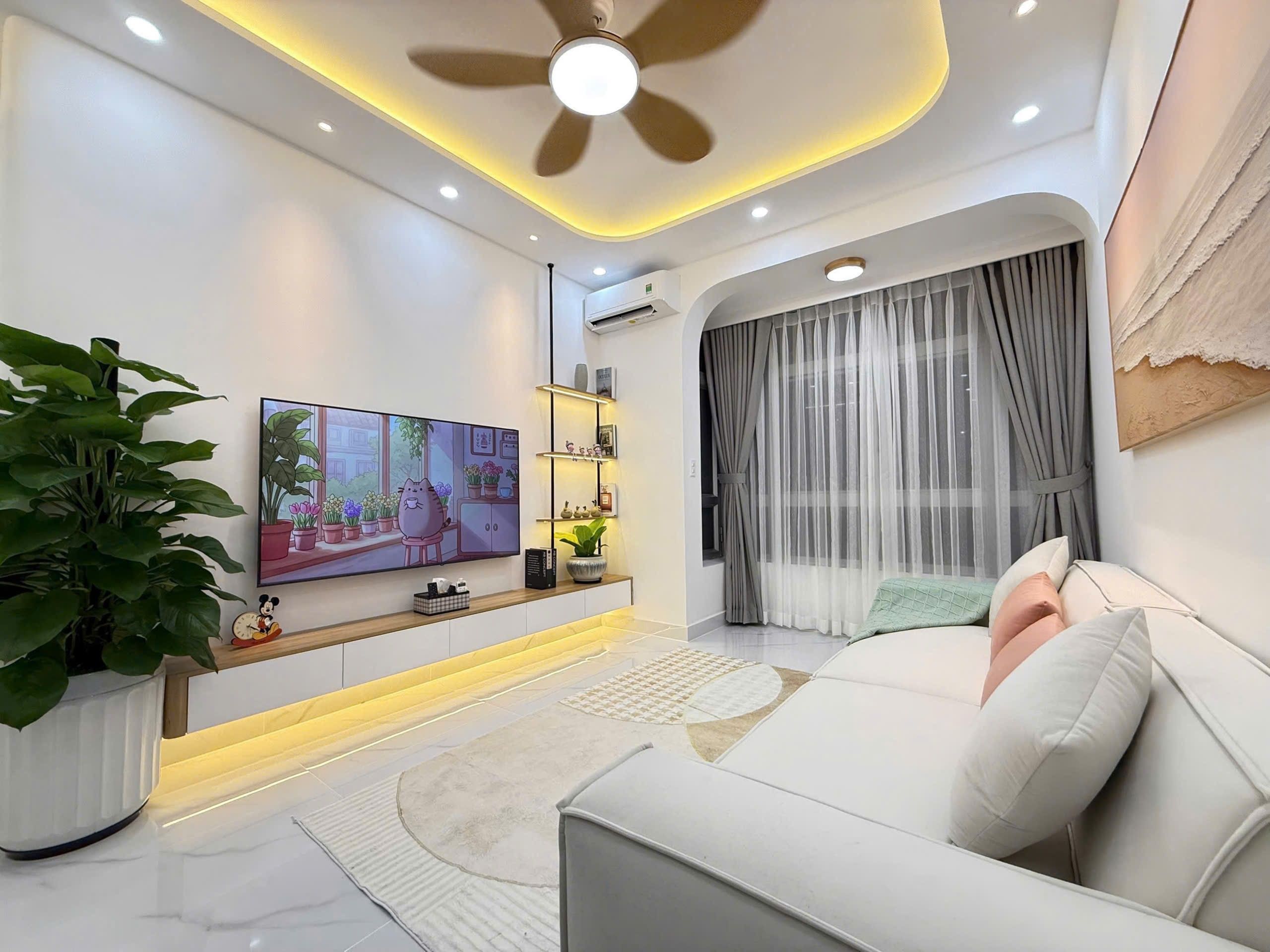 Bán nhanh căn hộ Sky garden 1, PMH, Q7, 88m2, tk 3PN nhà mới đẹp, giá chỉ 6,6 tỷ 