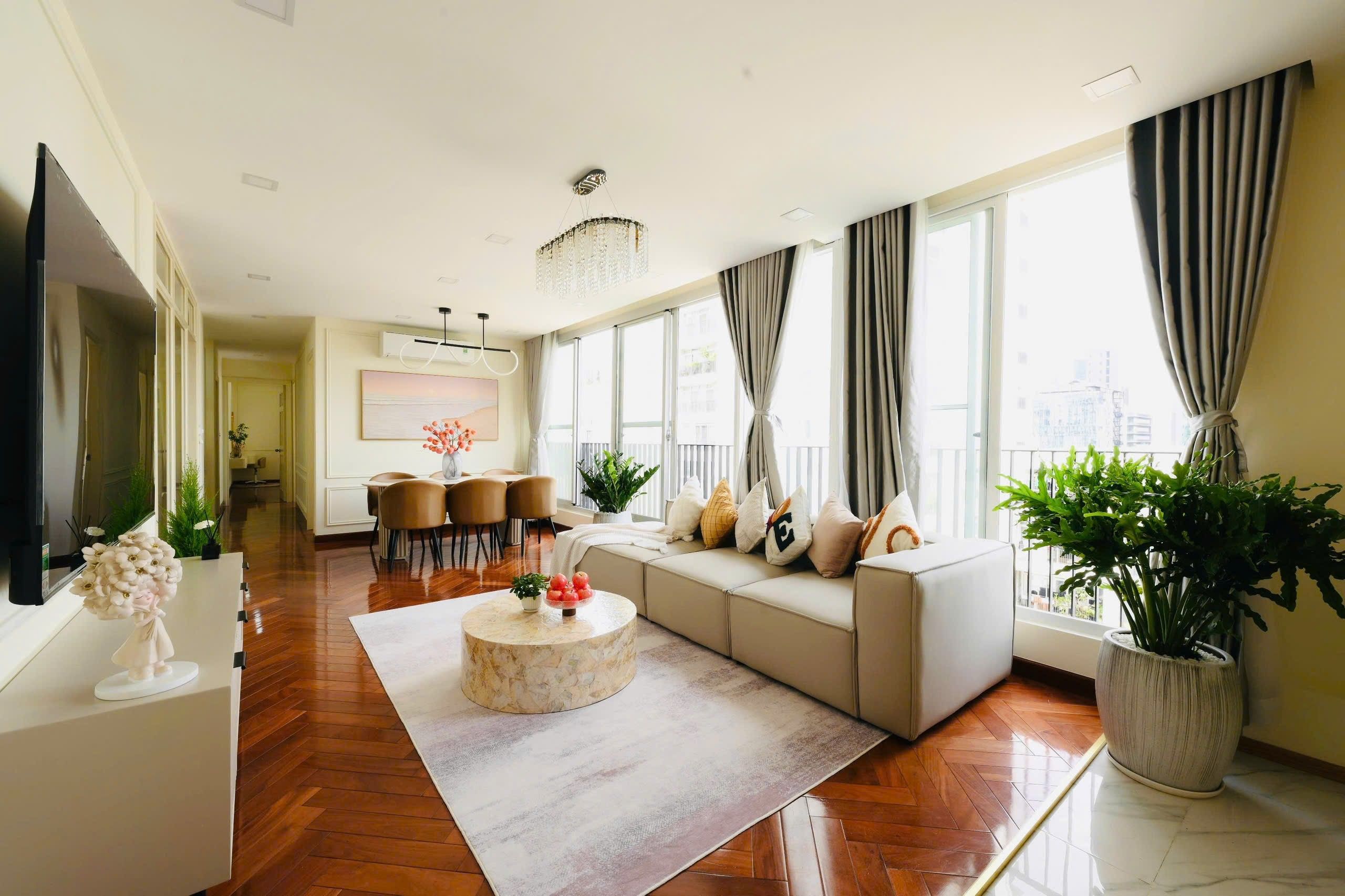 Bán nhanh căn hộ Star Hill, PMH, Q7, DT 112m2, TK 3PN , 1PLV nhà đẹp, giá chỉ 10,2 tỷ 