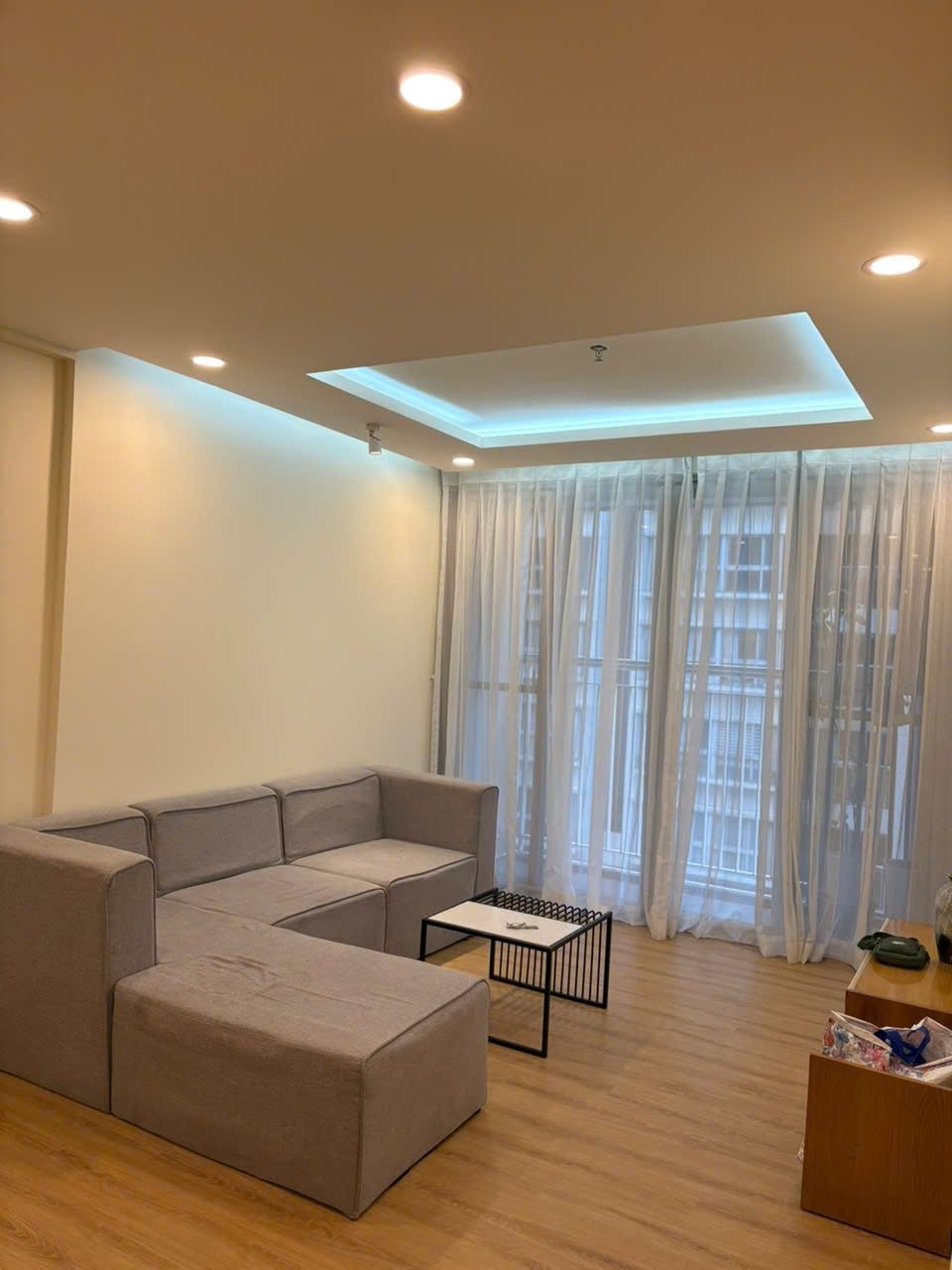 Cần cho thuê căn hộ Scenic valley1, PMH, Q7, DT 77m2, TK 2PN nhà đẹp, giá chỉ 18 triệu 