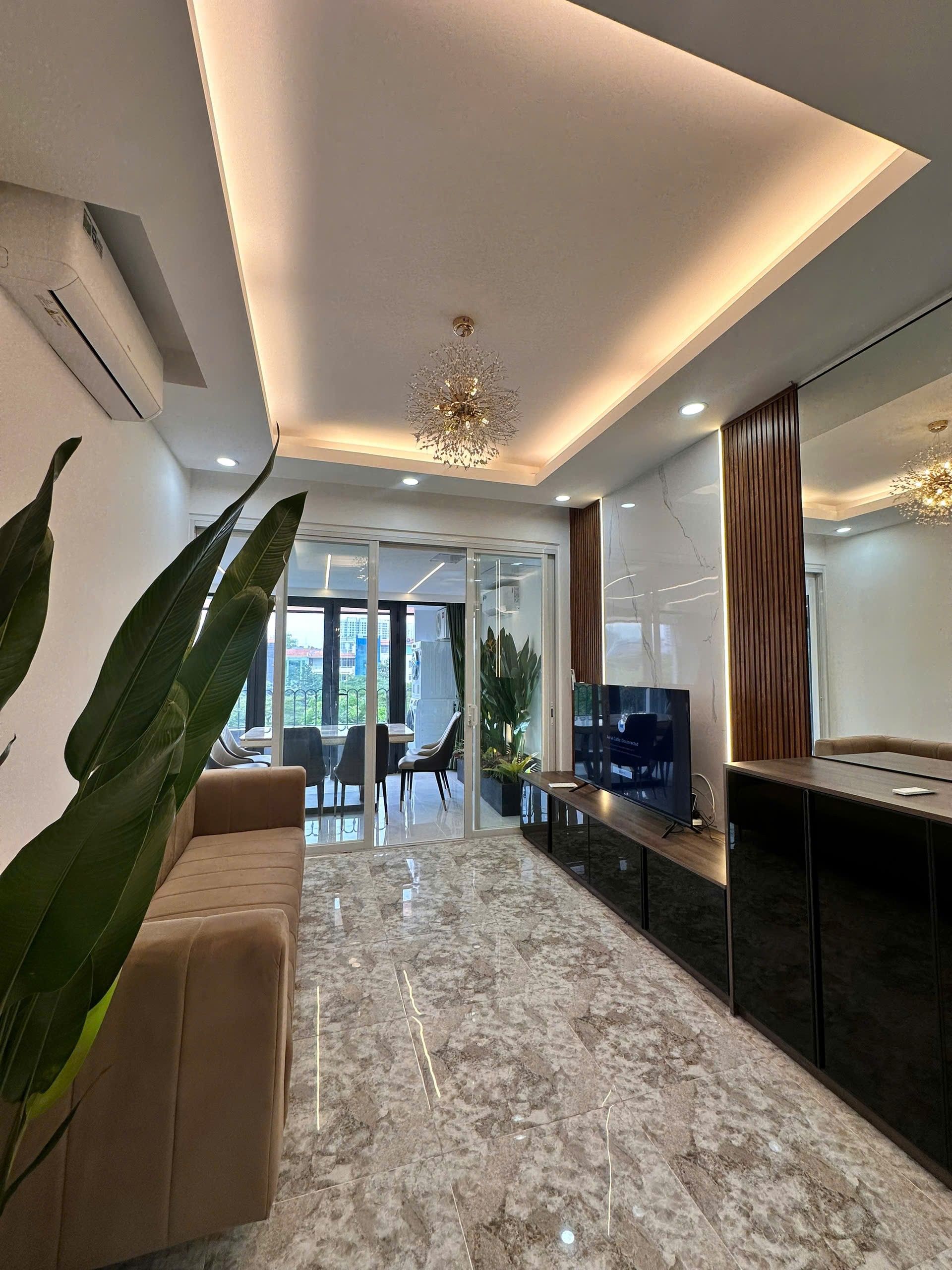 Cần bán nhanh căn hộ sân vườn sky garden 1, PMH, Q7, DT 100m2, TK 3PN nhà mới đẹp, giá chỉ 6,8 tỷ 