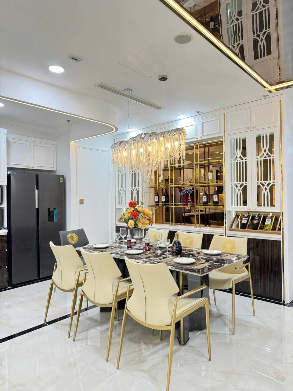 Căn hộ 95m2-2 tỷ 7 (3pn)vay 90%,View song  Dọn ở,Mẫu mới,Võ Văn Kiệt 