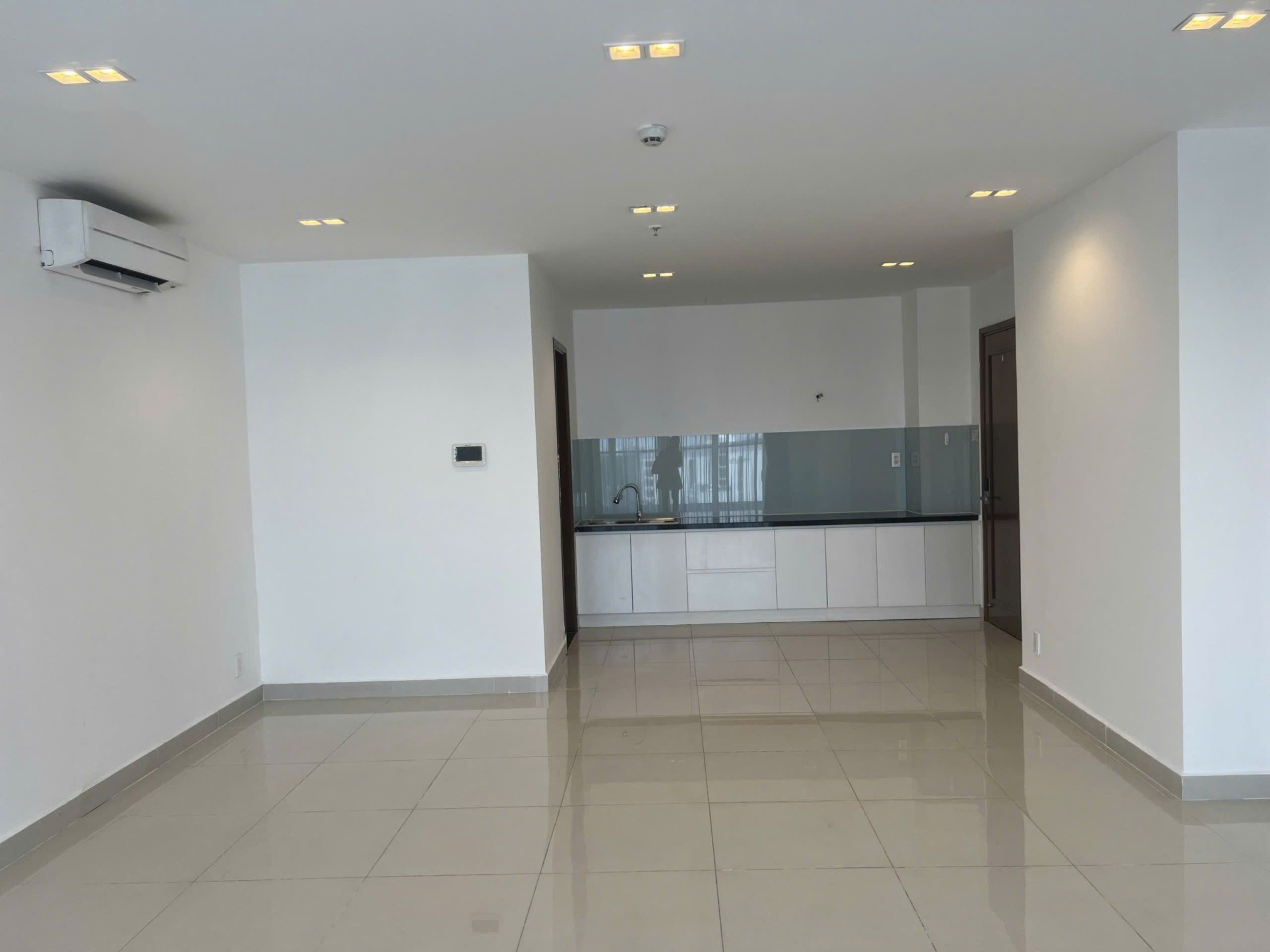 💥Bán căn hộ Officetel Sky Center DT 48m², giá chỉ 3.6 Tỷ💥Tel 0942811343 Tony Giữ khóa xem 24/7