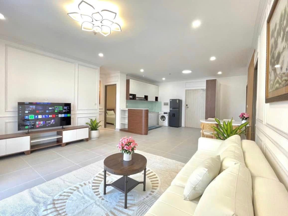 Bán CH Cao Cấp 95m2/2 tỷ 5 (2pn) SHR,dọn ở, vay 90%.Võ Văn Kiệt 0794-818-249 