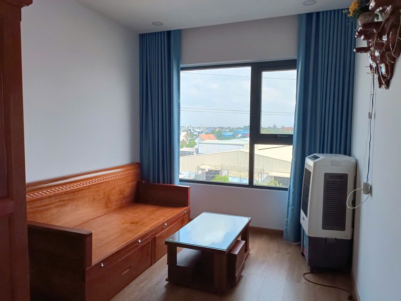 Bán Căn hộ Chính chủ View Sông SG ngay mặt tiền QL13 Full Nội thất 2PN 2WC sổ riêng 