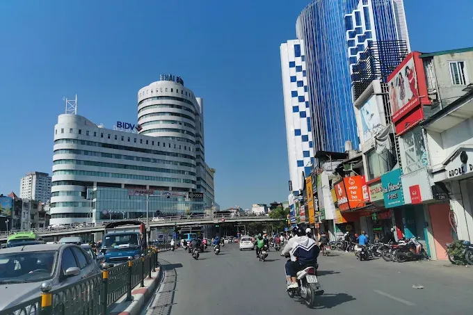 Chính chủ cho thuê 50m2 cửa hàng/ văn phòng nhỏ 169 Tây Sơn, Đống Đa