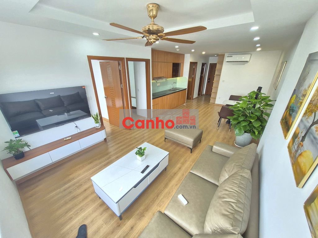 Cần bán căn hộ view hồ 80m 3PN thoáng mát full đồ tại Hateco Hoàng Mai