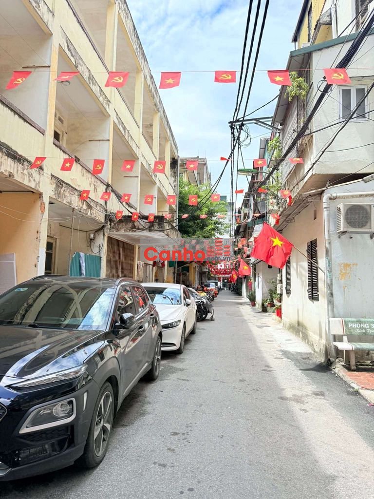 Bán nhà tập thể phố phan văn trường cầu giấy 3.85 tỷ