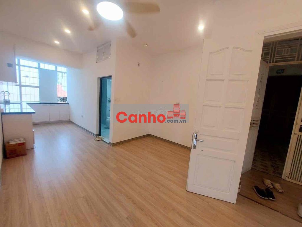 BÁN NHÀ TẬP THỂ NGUYÊN HỒNG - CĂN GÓC SẠCH ĐẸP