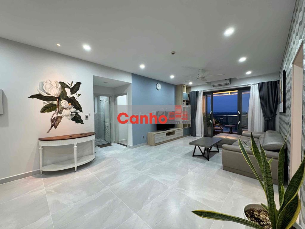 Căn hộ view sông Phú Mỹ Hưng 3pn 3wc 1 kho 130m2 giá 15.1 tỷ có ô xe
