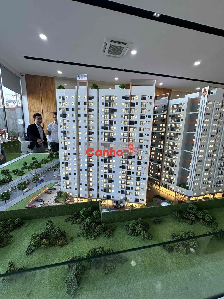 cần bán căn hộ gần cầu vượt nguyễn văn linh