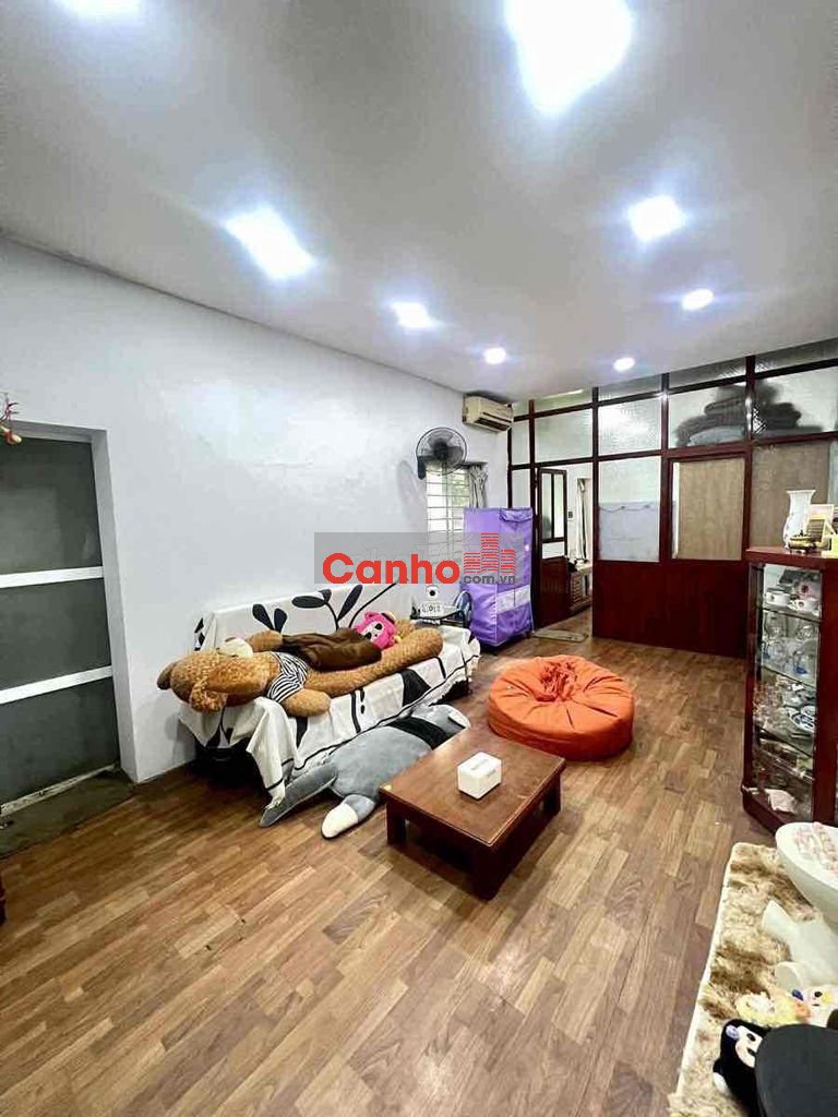 Tập thể Lò Đúc, tầng 2, DTSD 60 m2, căn góc, đẹp thoáng sáng 3.3 tỷ