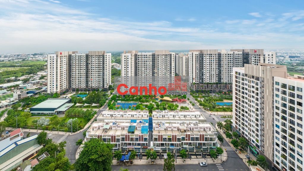 Bán căn 2PN 2WC full nội thất ngay trục Phạm Văn Đồng