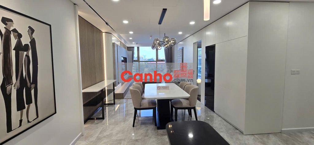 Quỹ căn ngoại giao The Queen 360 Giải Phóng