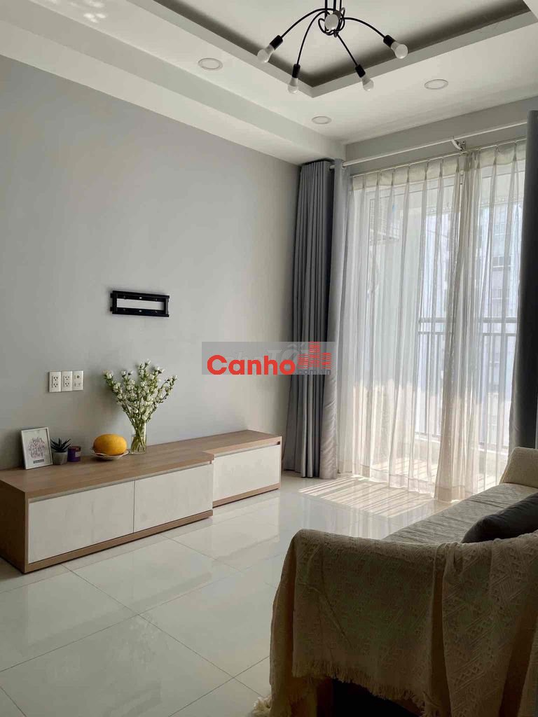 cần bán CH Rihstar 3pn2wc tầng đẹp view thoáng