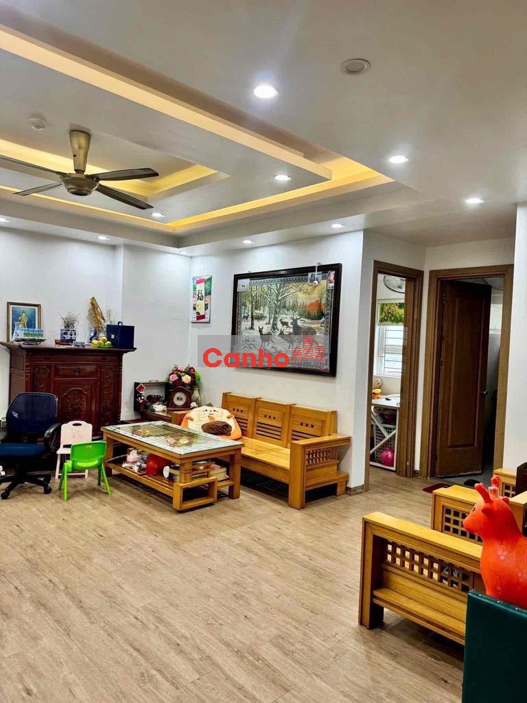 Bán caqn hộ góc siêu đẹp soeeu thoáng tại Thanh Hà S76m