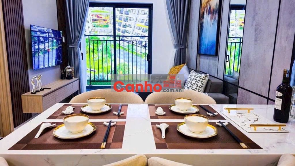 Chỉ 300tr có ngay căn hộ 50m2 2 PN, mặt tiền QL1A, cách Q1 20 phút