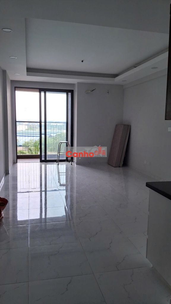 bán căn studio 40m2 có bancol giá 1tỷ250 tại opal skyline