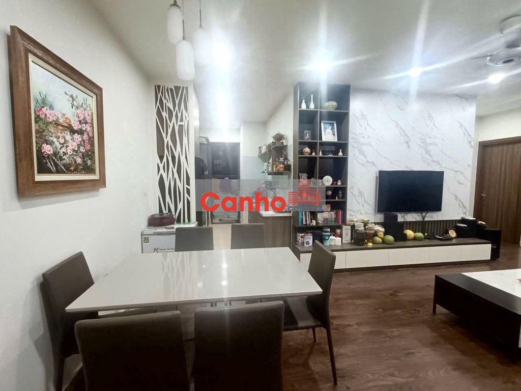 Cần bán căn hộ 3PN, 85 m, ccK35 Tân Mai TPHà Nội