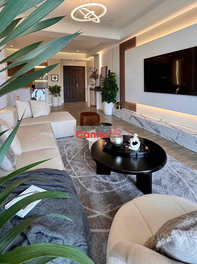 Bán Garden Plaza 2 nhà đẹp 141m2 giá 17.5 tỷ