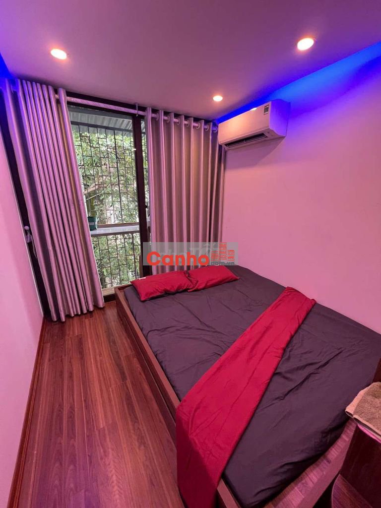 NHÀ TẬP THỂ SỔ ĐỎ GIÁ 2 TỶ , HIẾM CÓ , HỘ KHẨU HAI BÀ