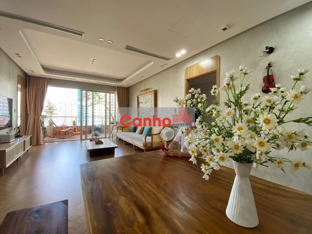 RỘNG+ĐẸP!Bán chung cư Skyline Văn Quán căn góc 136m2, 3 ngủ, 2 vệ sinh