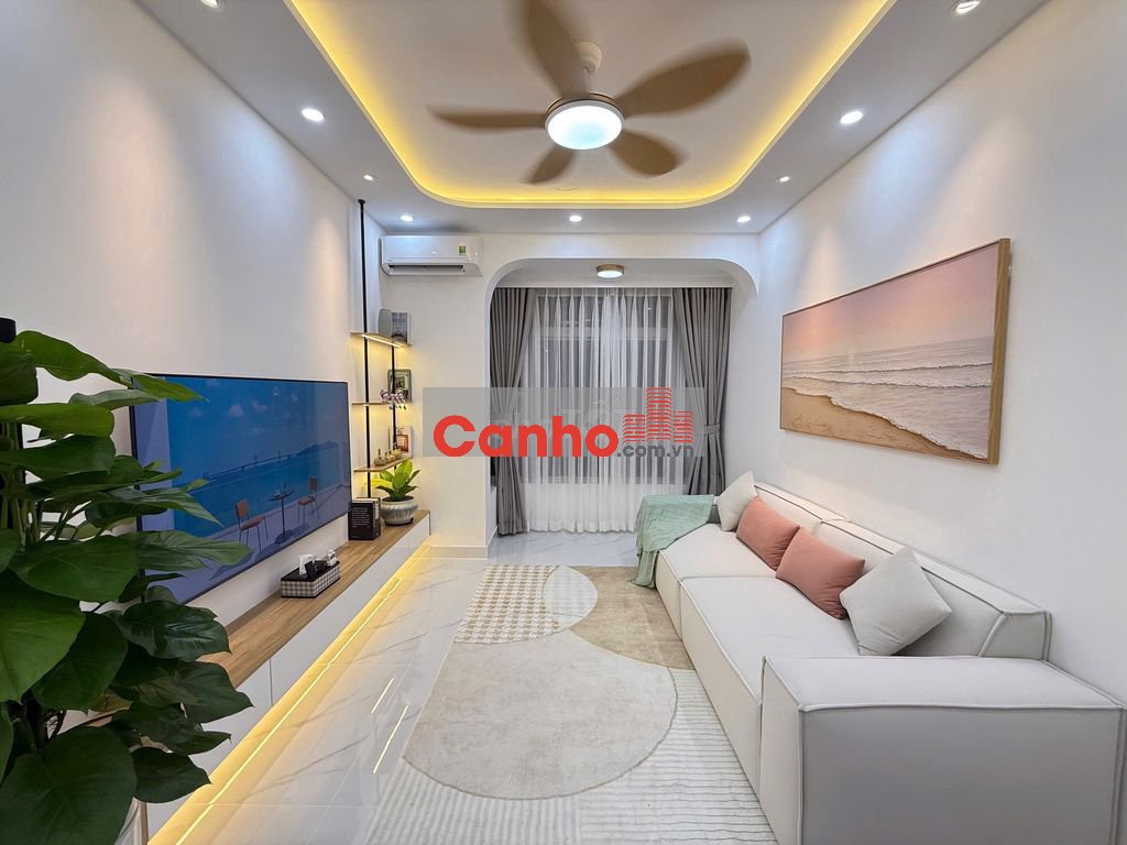 Cần bán nhanh căn hộ Sky Garden, PMH,Q7 nhà đẹp, mới 100%, xem là mê
