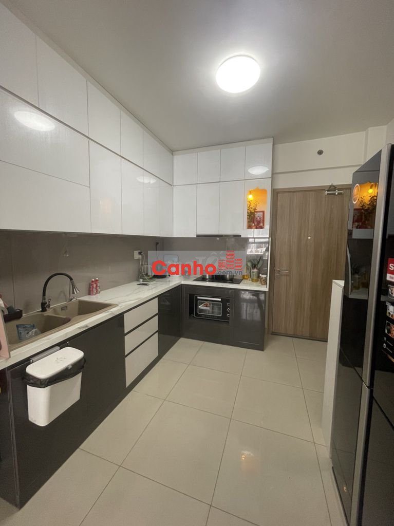 Căn góc soho 2pn 2wc tầng trung view Đông Nam thoáng mát 2.75 tỷ