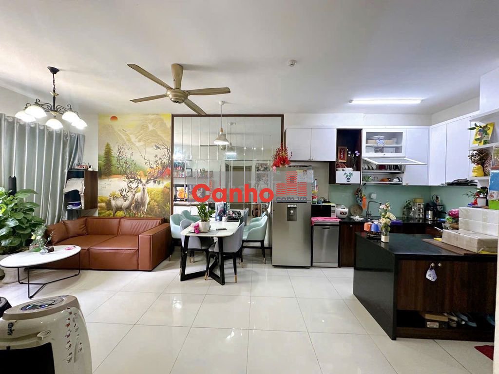 Em Nhi bán CH 2pn2wc/63m2/2,350ty.Ngân Hàng H/trợ 70% CC Green Town