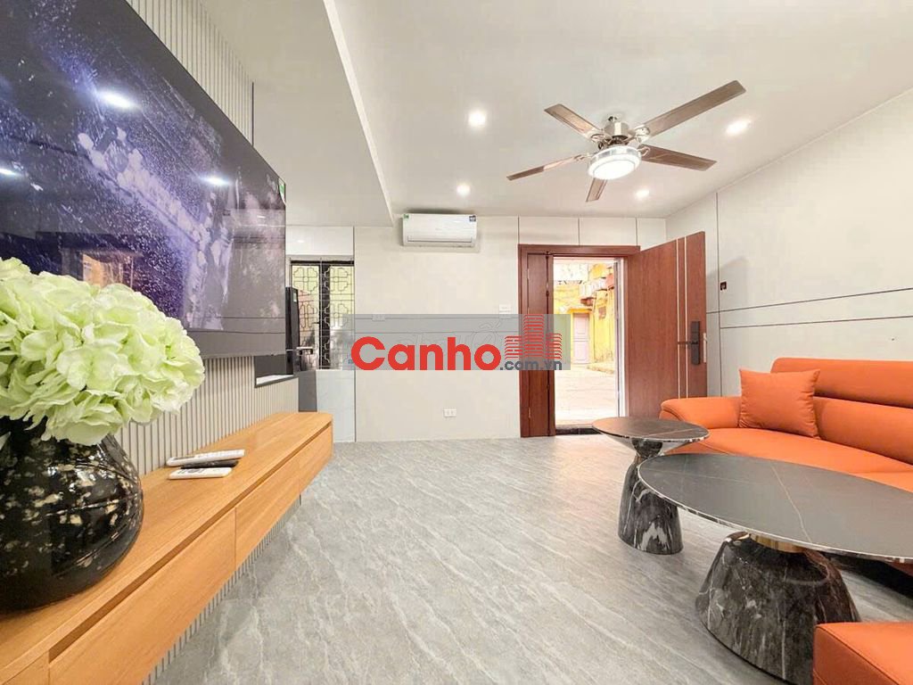 Bán tập thề Đại La, Tầng 1: 65m2, 2 ngủ, full nội thất, 3,45 tỷ