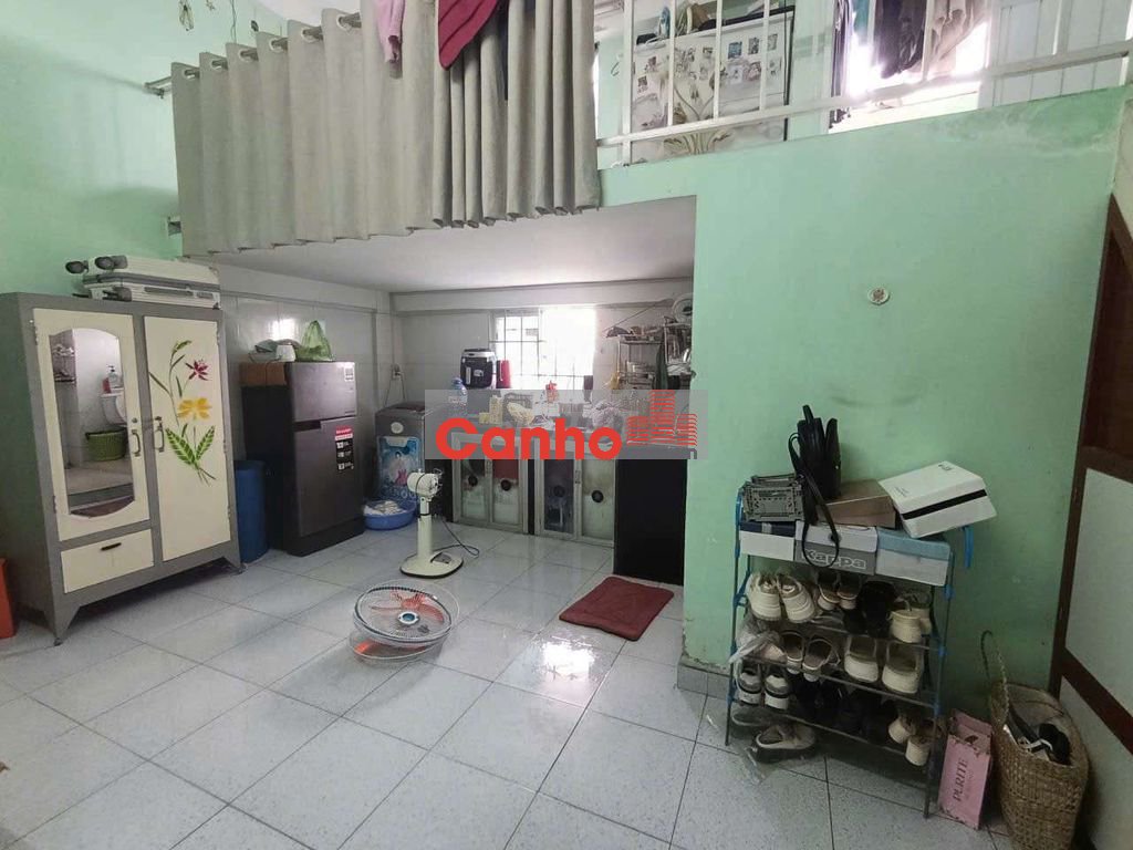 Nhà Sài Gòn (100% Tiền) 235 triệu. rẻ tụt quần. Cam kết tiền thật